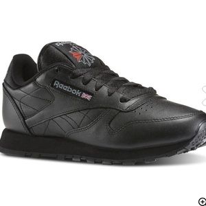 Reebok classic leather sneakers in black